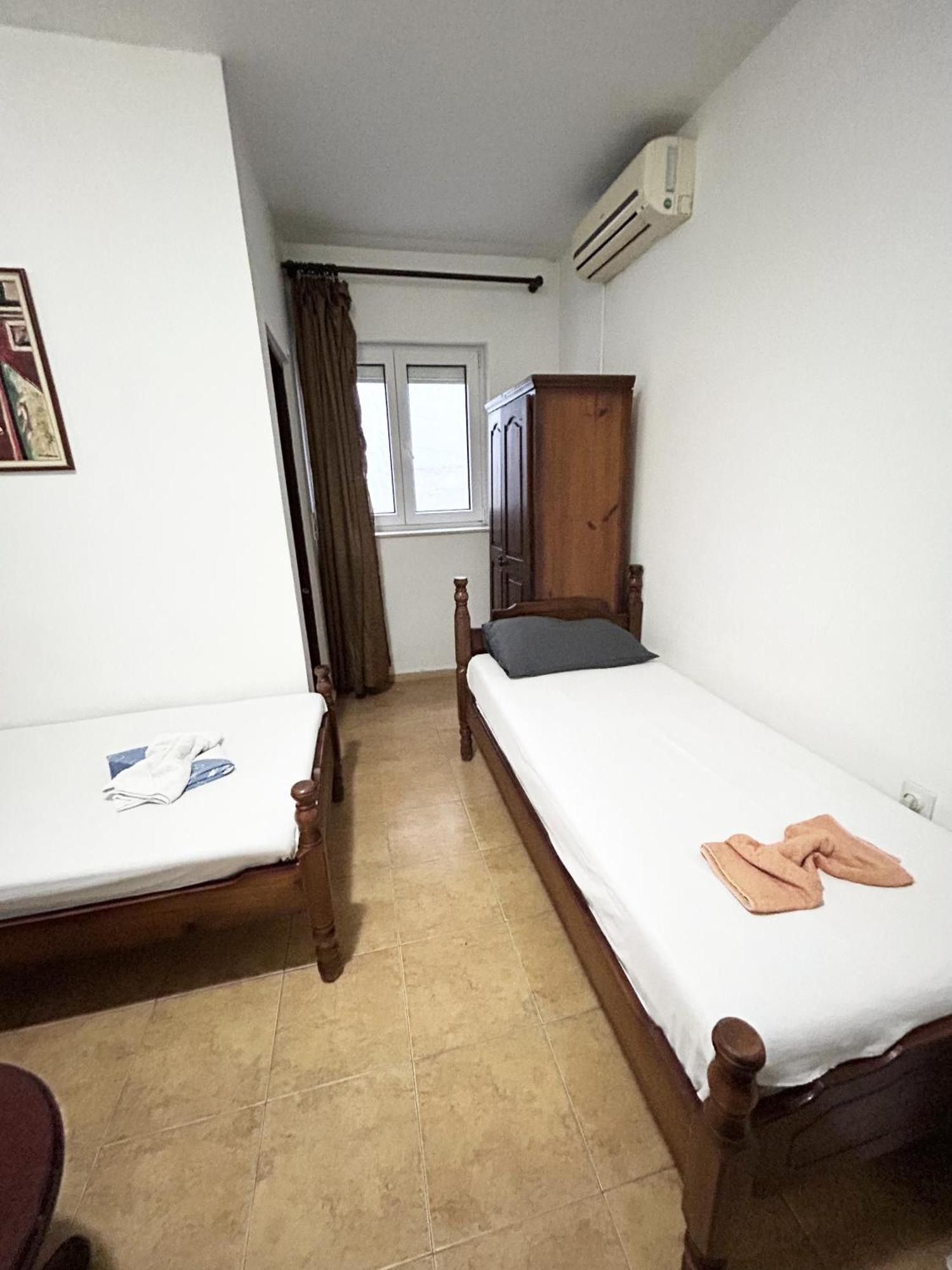 Restaurant & Apartments Jug Сутоморе Екстер'єр фото